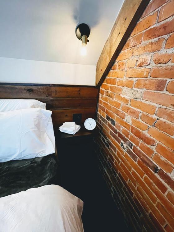 Gamble Mill Hotel Bellefonte Room photo